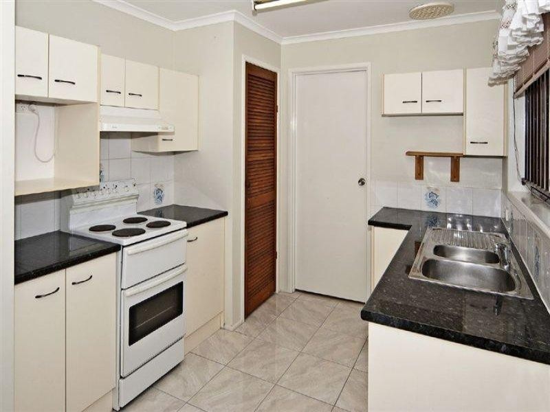 4 Hume Way, Redbank Plains QLD 4301