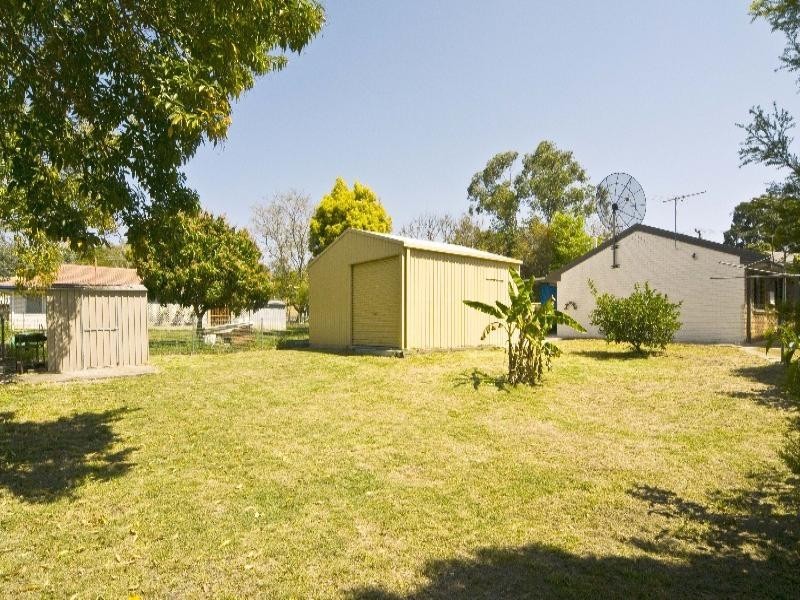 4 Hume Way, Redbank Plains QLD 4301