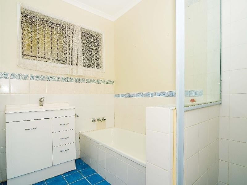 4 Hume Way, Redbank Plains QLD 4301