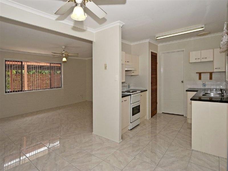 4 Hume Way, Redbank Plains QLD 4301