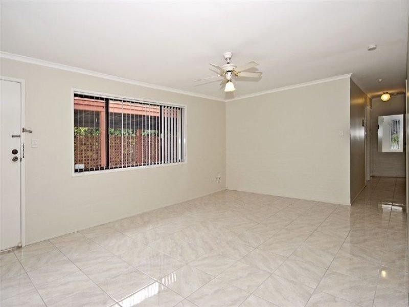 4 Hume Way, Redbank Plains QLD 4301