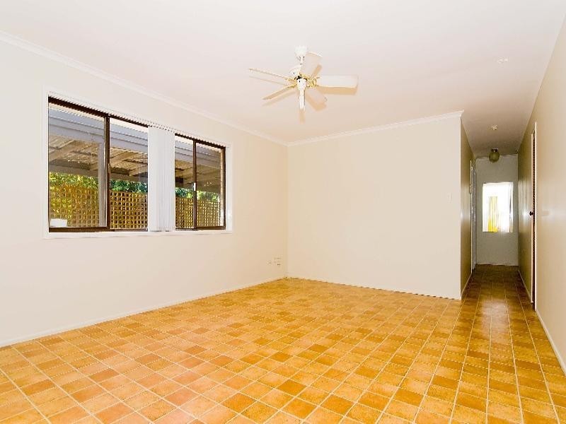 4 Hume Way, Redbank Plains QLD 4301