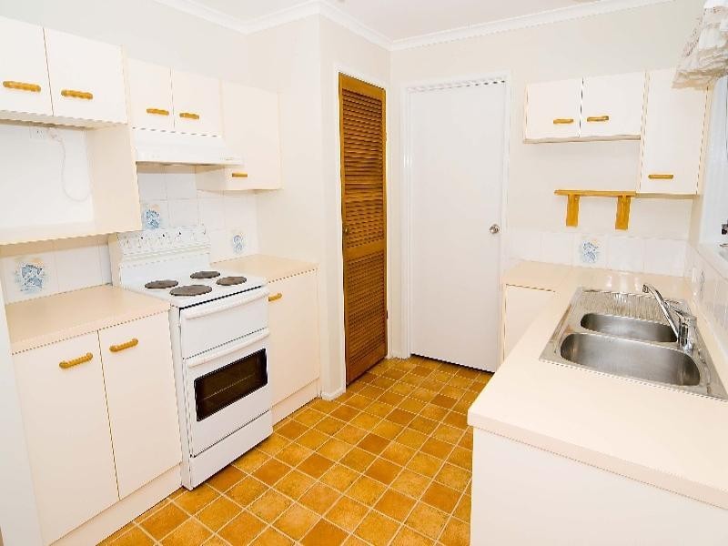 4 Hume Way, Redbank Plains QLD 4301