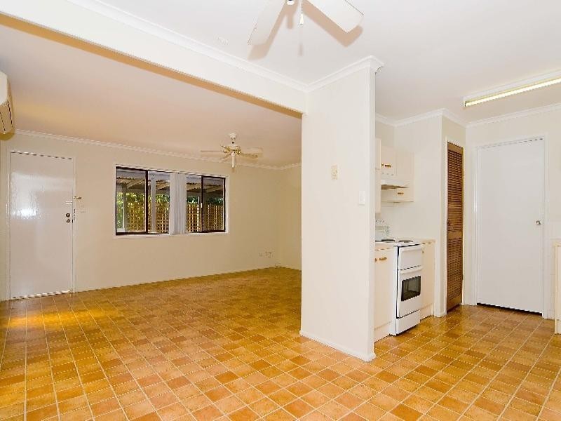 4 Hume Way, Redbank Plains QLD 4301