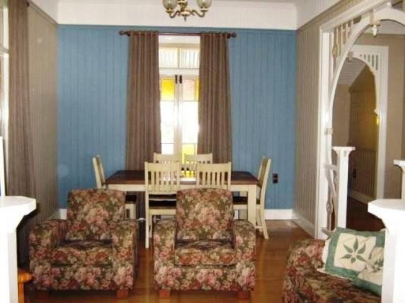 146 Blackstone Road, Silkstone QLD 4304