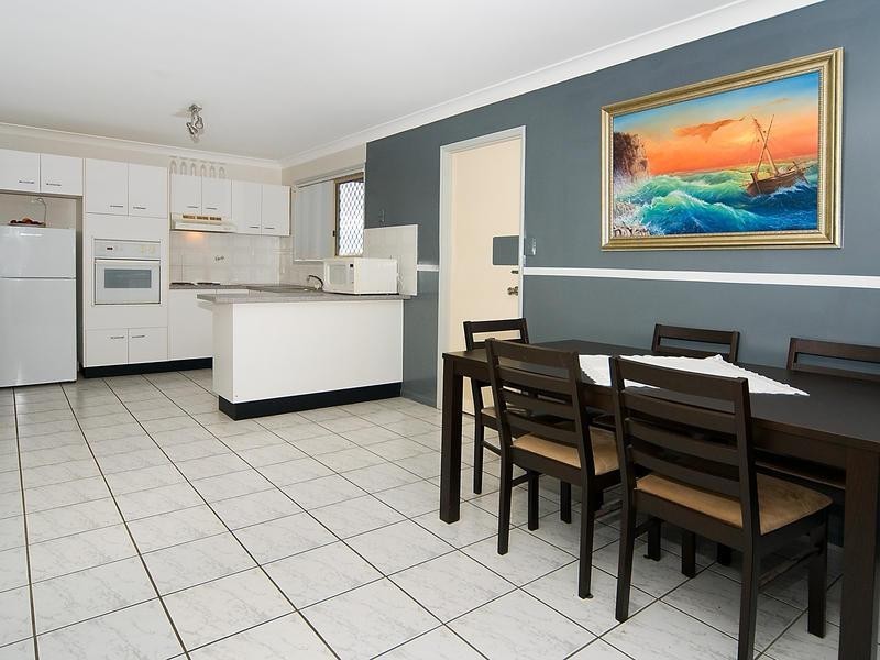 5/4 McBrien Court, Redbank Plains QLD 4301