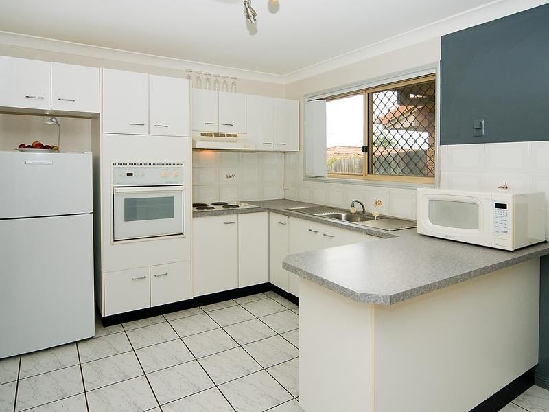 5/4 McBrien Court, Redbank Plains QLD 4301