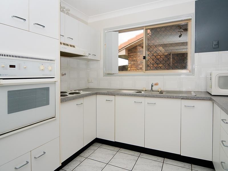 5/4 McBrien Court, Redbank Plains QLD 4301