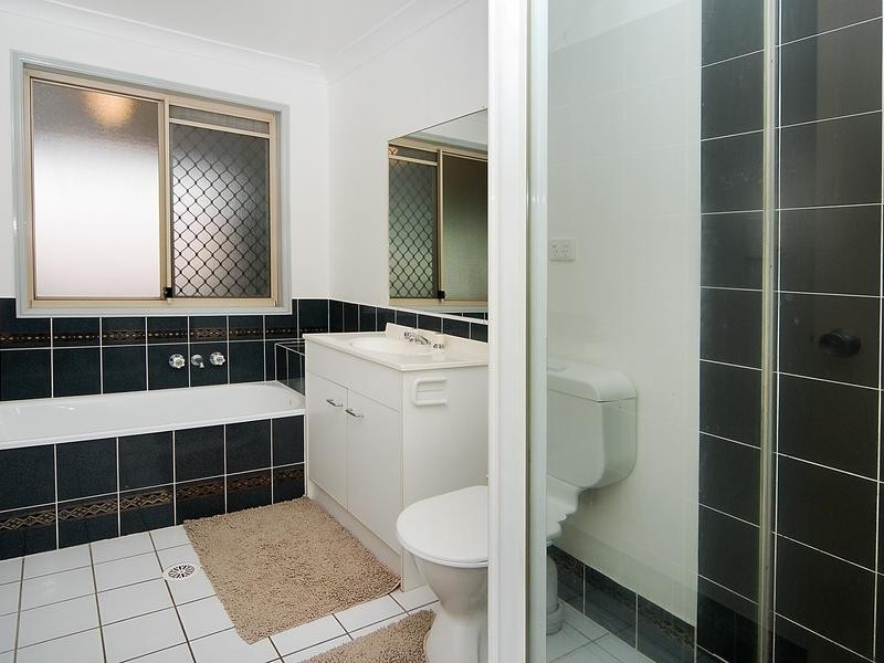 5/4 McBrien Court, Redbank Plains QLD 4301