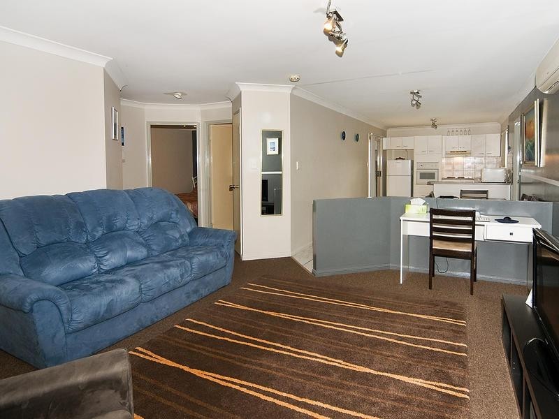5/4 McBrien Court, Redbank Plains QLD 4301