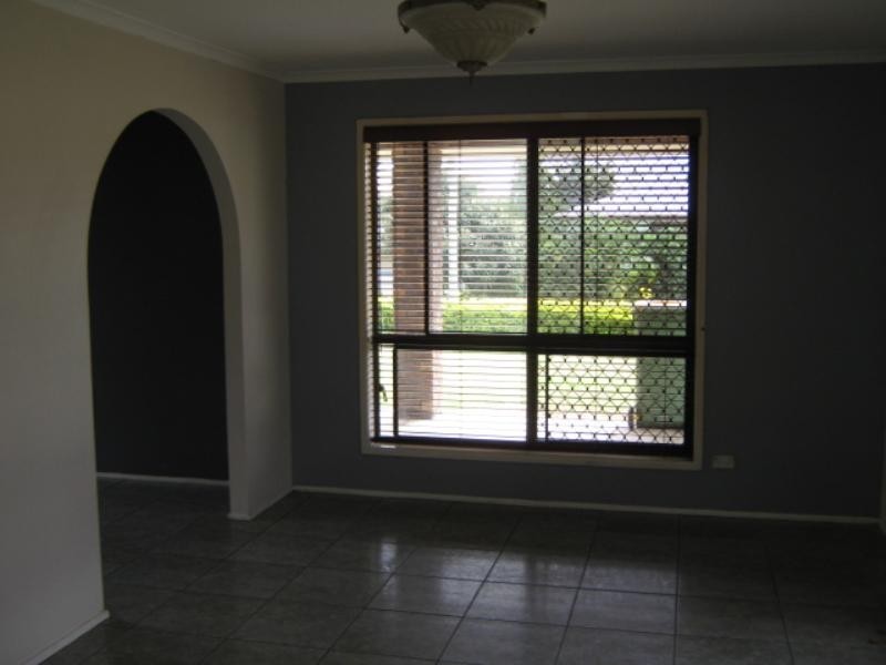 4 Chetwynd Street, Redbank Plains QLD 4301