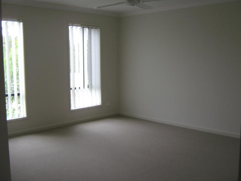 11 Dillon Street, Bellbird Park QLD 4300