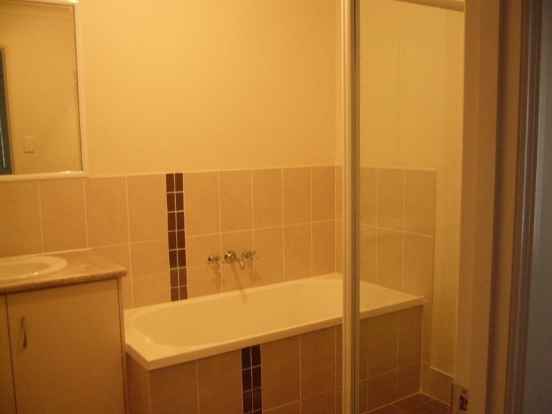 1/10 Bonogin Court, Redbank Plains QLD 4301