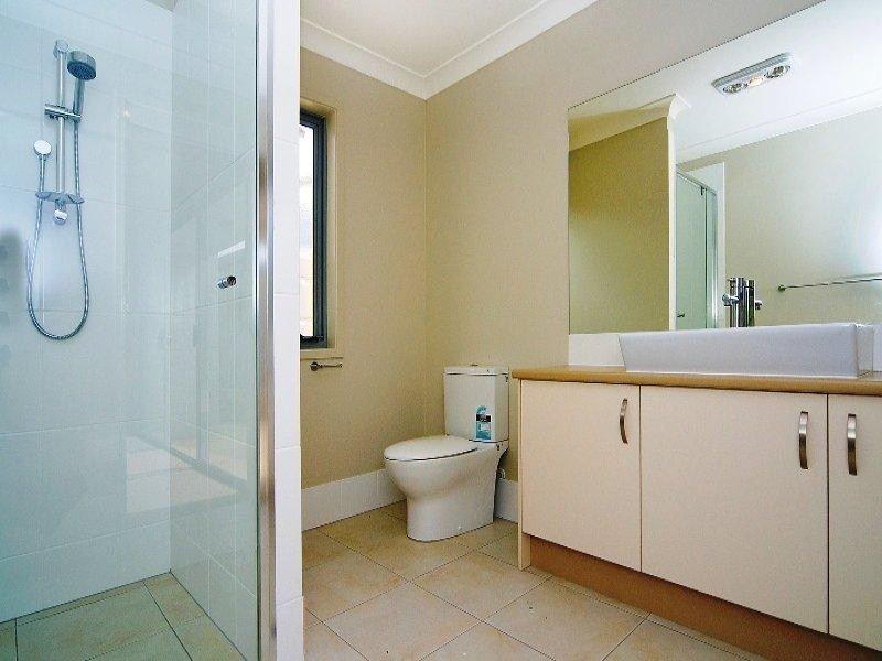 1 MURPHY Court, Redbank Plains QLD 4301