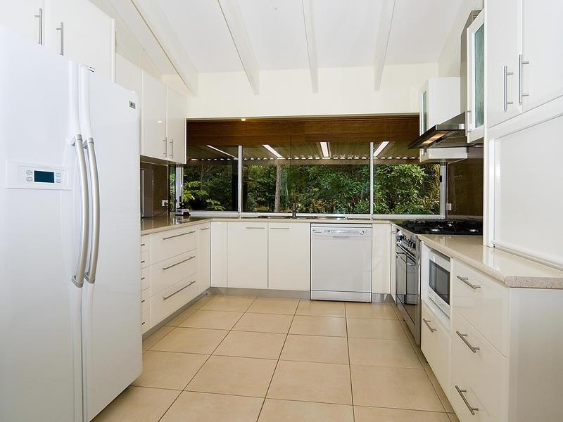 4 Harrison Court, Camira QLD 4300