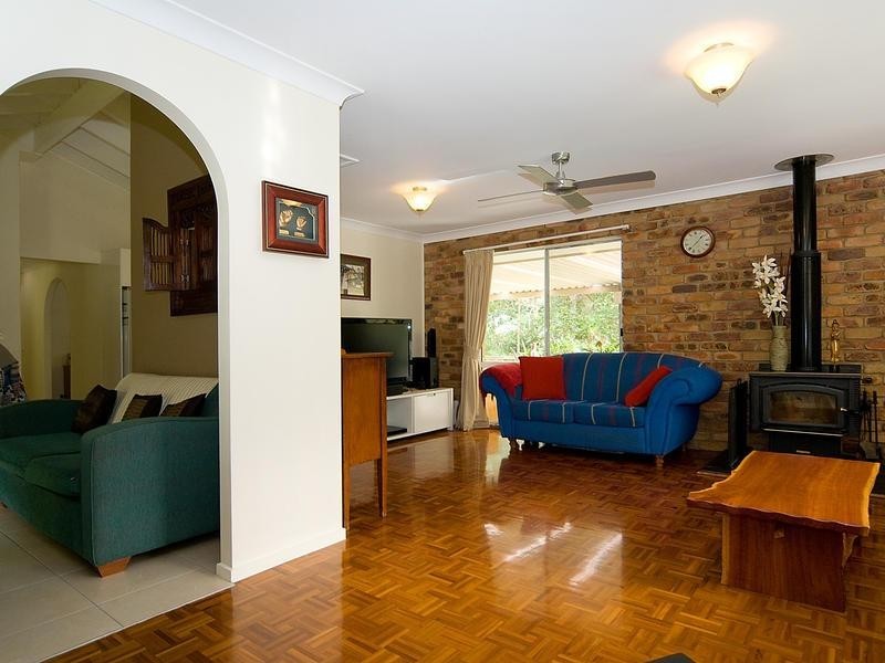 4 Harrison Court, Camira QLD 4300