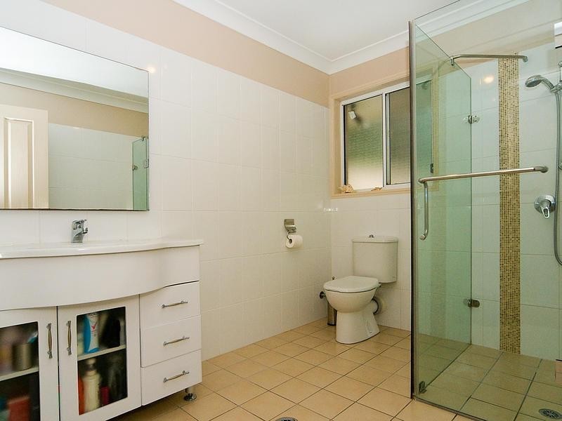 4 Harrison Court, Camira QLD 4300