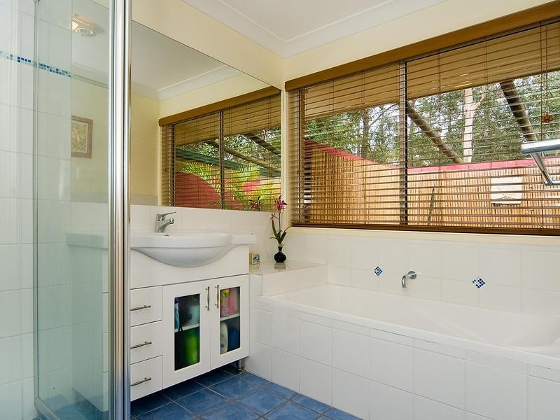 4 Harrison Court, Camira QLD 4300