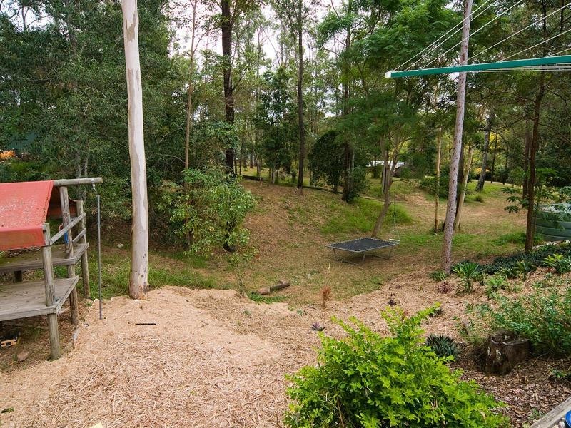 4 Harrison Court, Camira QLD 4300