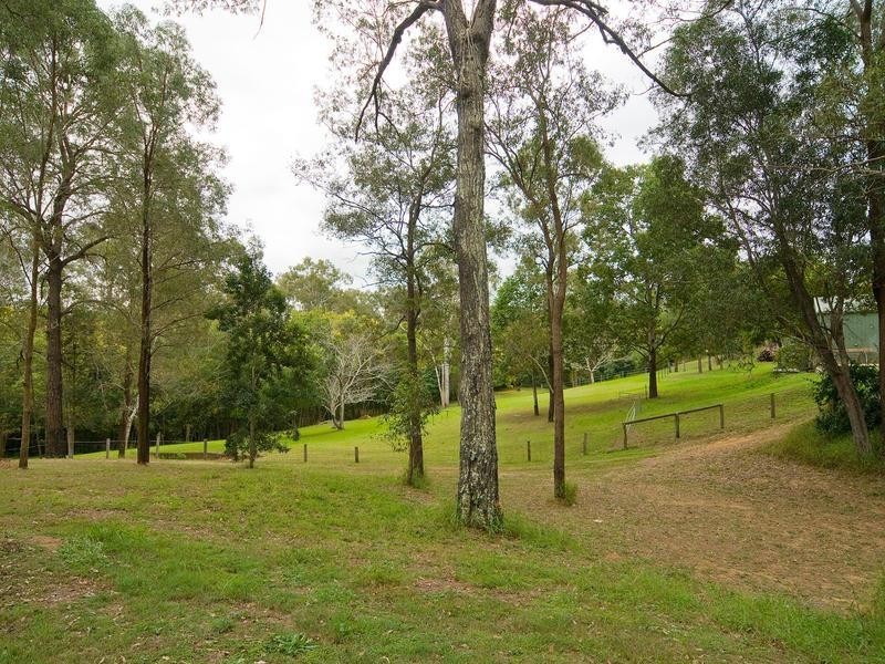 4 Harrison Court, Camira QLD 4300