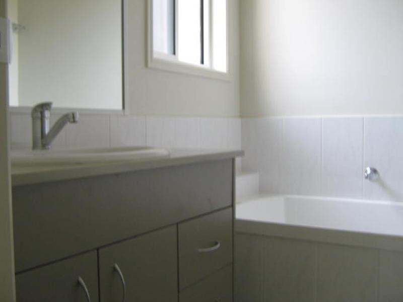 21 MacBride Court, Collingwood Park QLD 4301