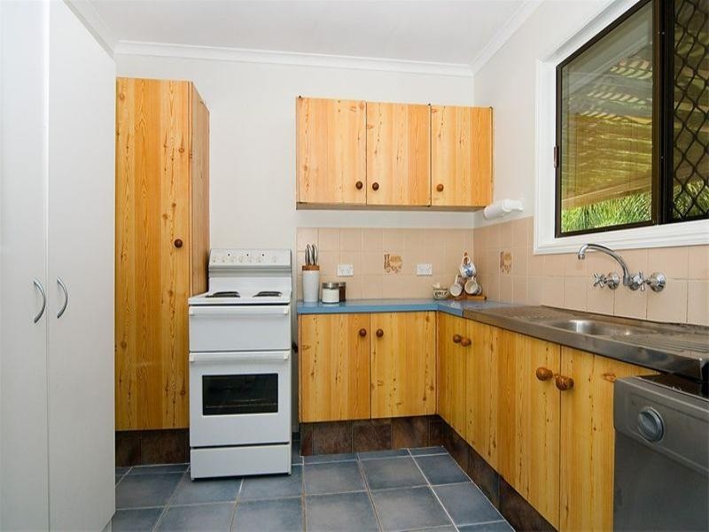 27 Karen Street, Camira QLD 4300