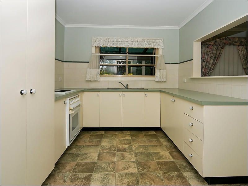 10 Price Close, Redbank Plains QLD 4301