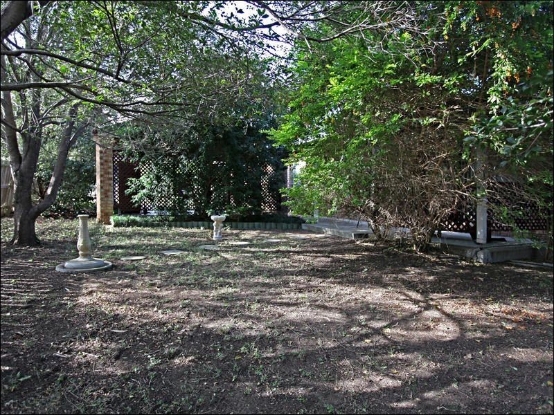 10 Price Close, Redbank Plains QLD 4301