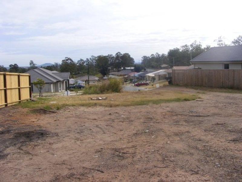 20 Eric Drive, Blackstone QLD 4304