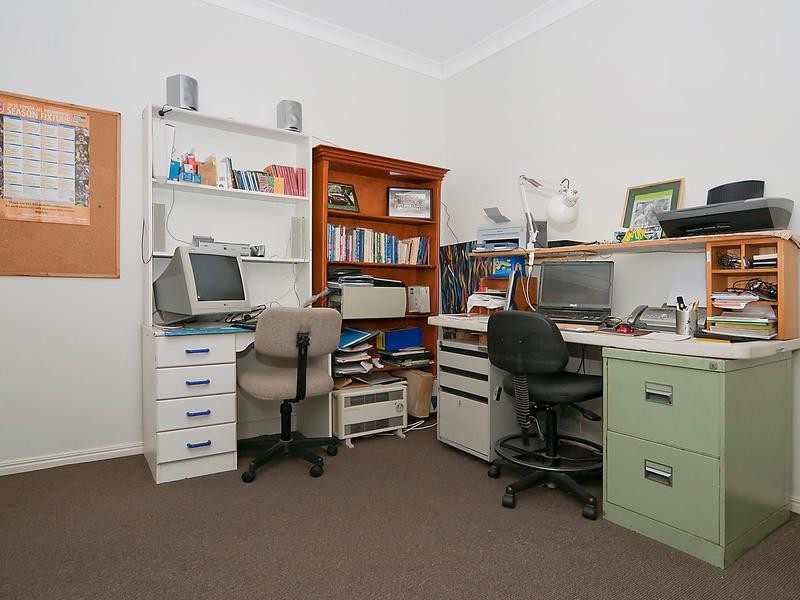 2 Carney Circuit, Redbank Plains QLD 4301