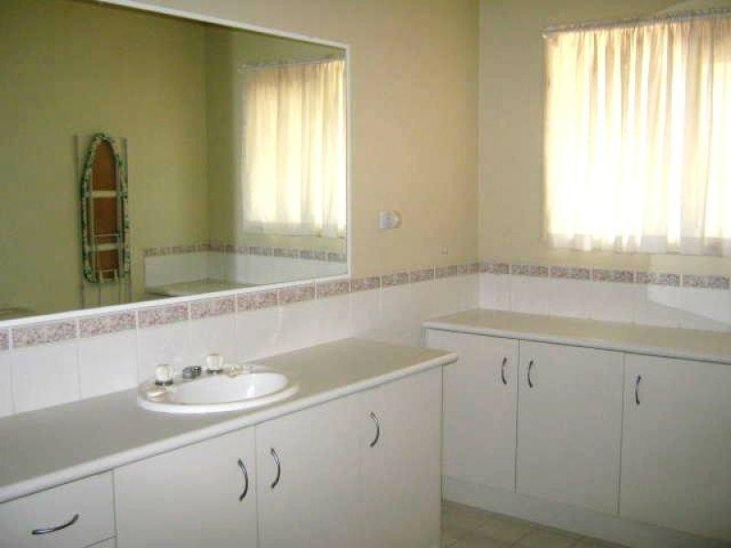 Unit/126 REDBANK PALMS RESORT, Redbank QLD 4301