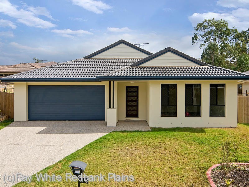 8 Berkeley Circuit, Bellbird Park QLD 4300