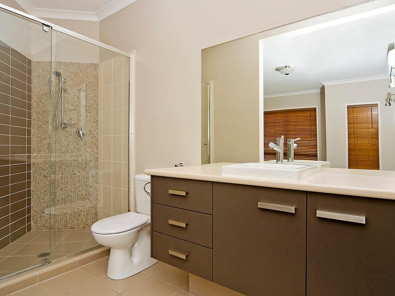 4 Whitty Court, Augustine Heights QLD 4300