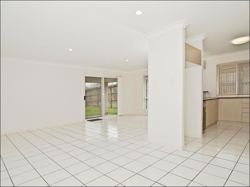 32 Barnes Court, Redbank QLD 4301