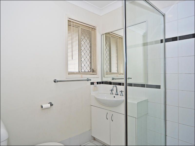 32 Barnes Court, Redbank QLD 4301