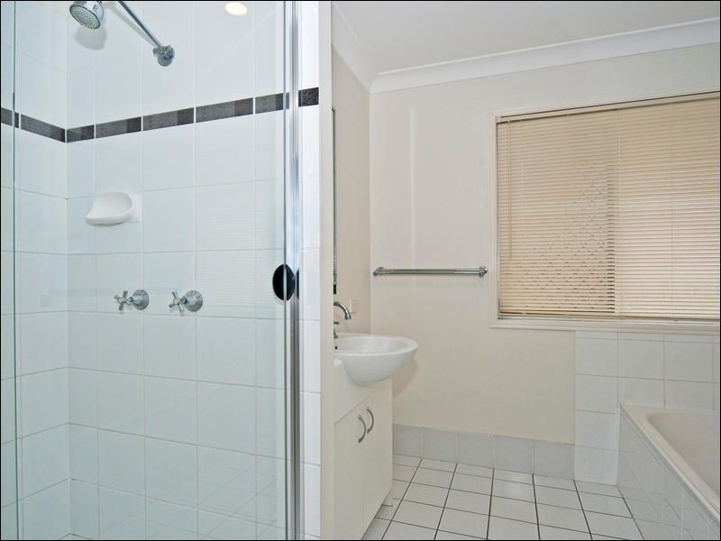 32 Barnes Court, Redbank QLD 4301