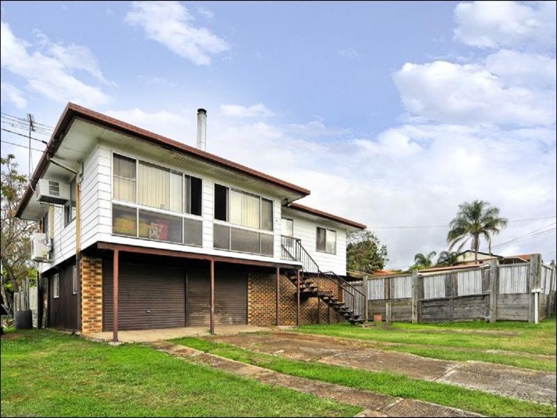 4 GLEN BRAE, Redbank Plains QLD 4301