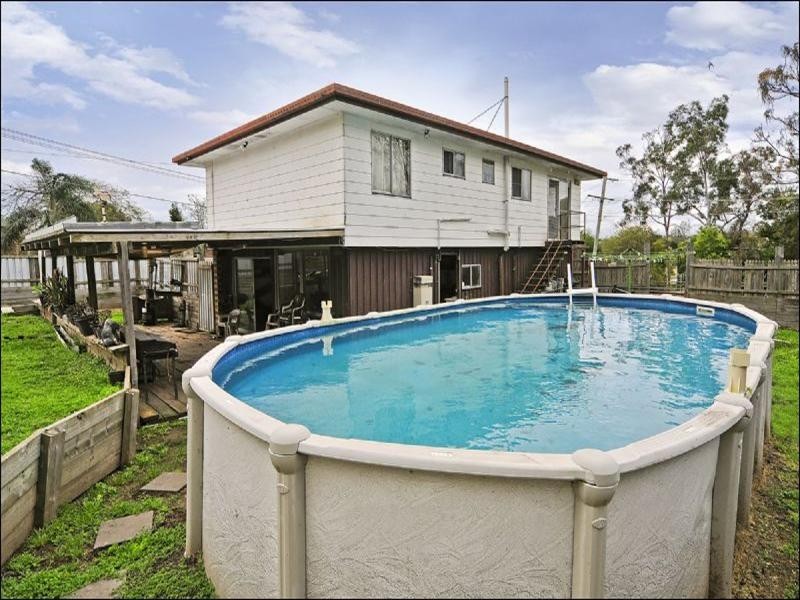 4 GLEN BRAE, Redbank Plains QLD 4301