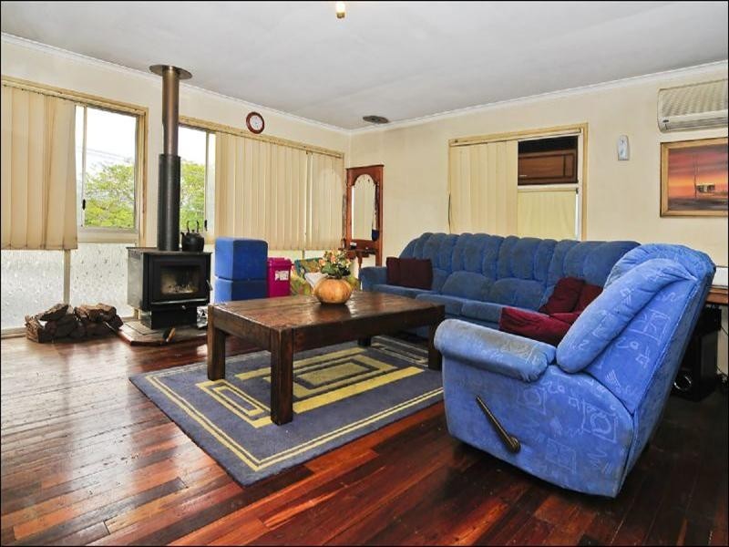 4 GLEN BRAE, Redbank Plains QLD 4301