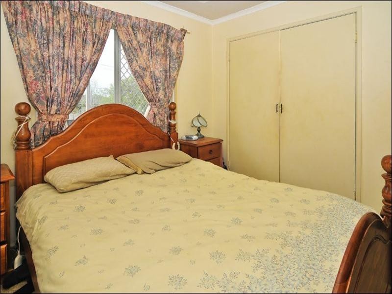 4 GLEN BRAE, Redbank Plains QLD 4301