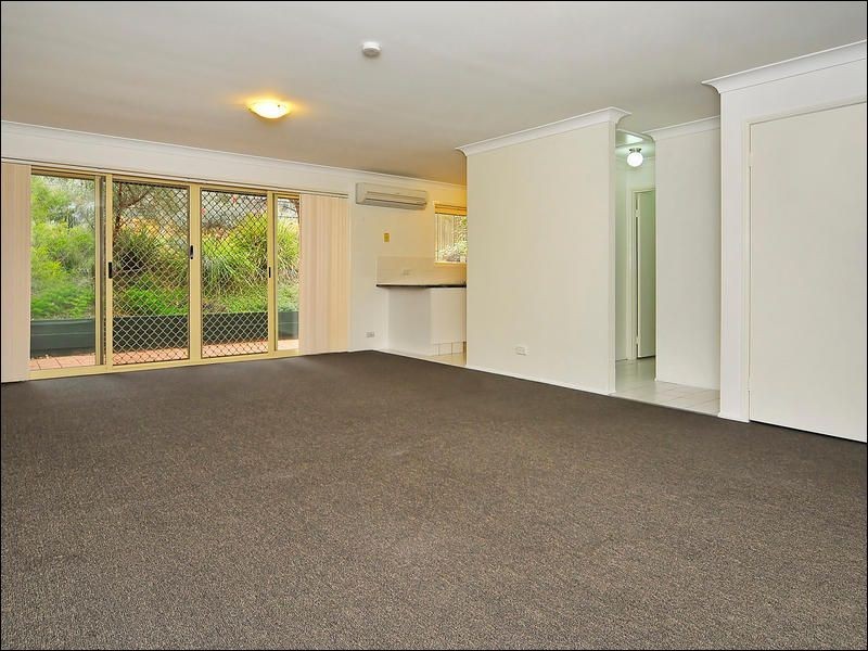 2/8 Hanlon Court, Collingwood Park QLD 4301