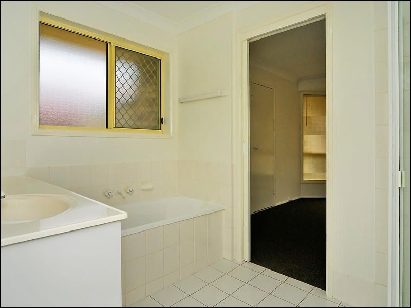 2/8 Hanlon Court, Collingwood Park QLD 4301