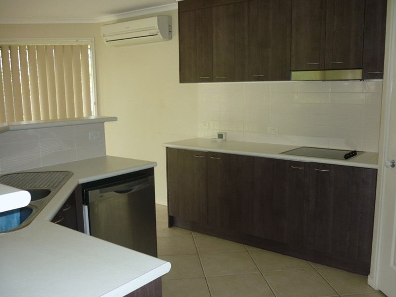 7 Whipbird Street, Bellbird Park QLD 4300