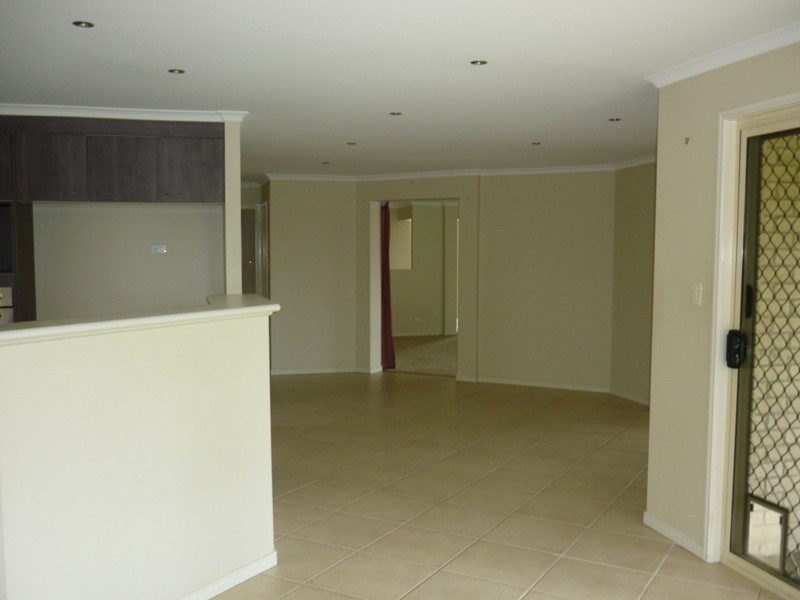 7 Whipbird Street, Bellbird Park QLD 4300