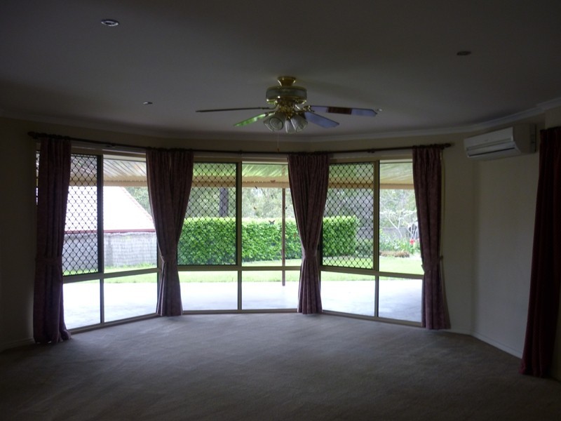 7 Whipbird Street, Bellbird Park QLD 4300