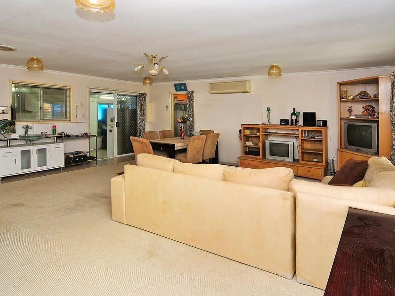 261 Henty Drive, Redbank Plains QLD 4301