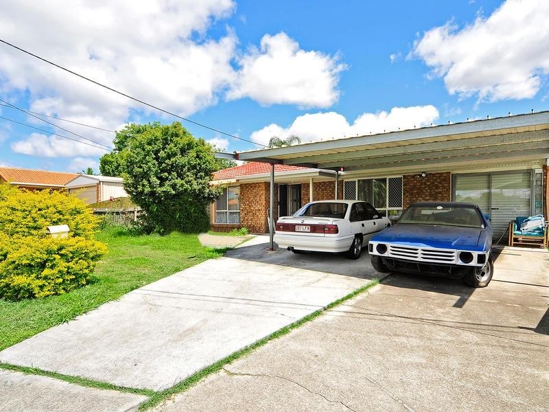 261 Henty Drive, Redbank Plains QLD 4301