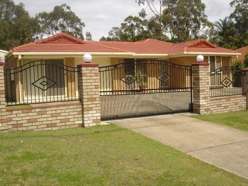 11 Tudor Street, Camira QLD 4300