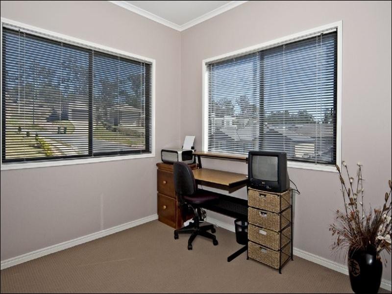 2 Griffin Crescent, Collingwood Park QLD 4301