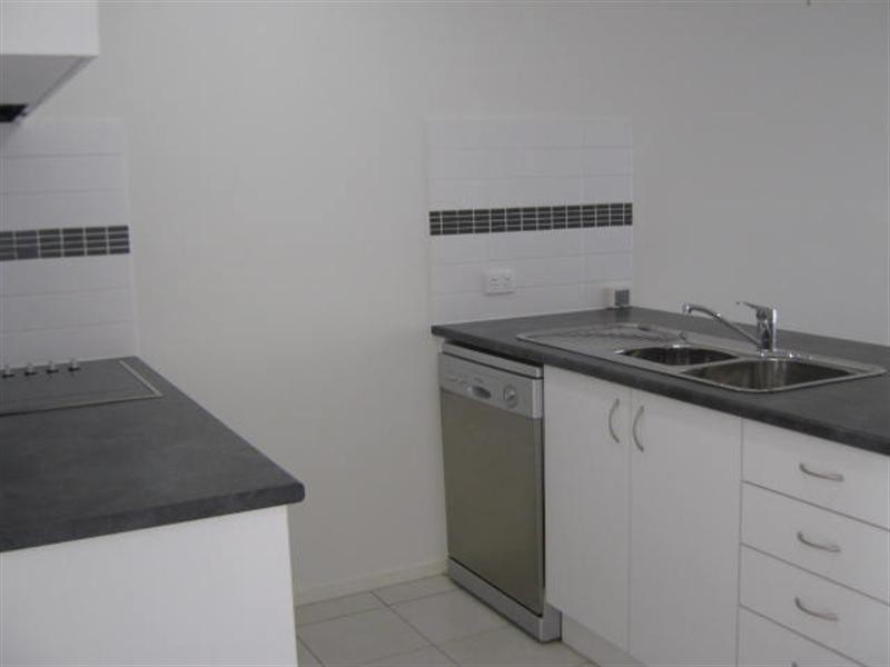 4/8 Rosegum Place, Redbank Plains QLD 4301